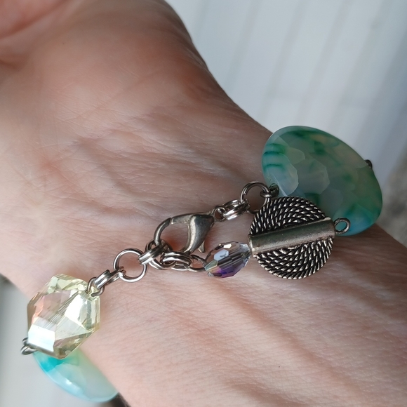 Green Aventurine Bracelet Size 8 1/2 inches - Picture 6 of 12